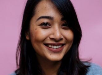 नेपाली विद्यार्थी अायशा शाक्यले न्यू याेर्क विश्व विद्यालयमा जितिन Regional Emmy Award