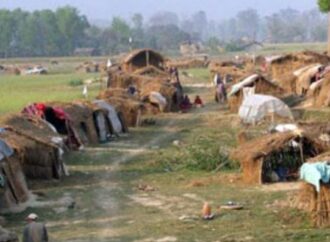 मुक्तिको २६ वर्षपछि पायो पहिचान : कैलालीमा छुट मुक्त कमैयालाई परिचयपत्र वितरण